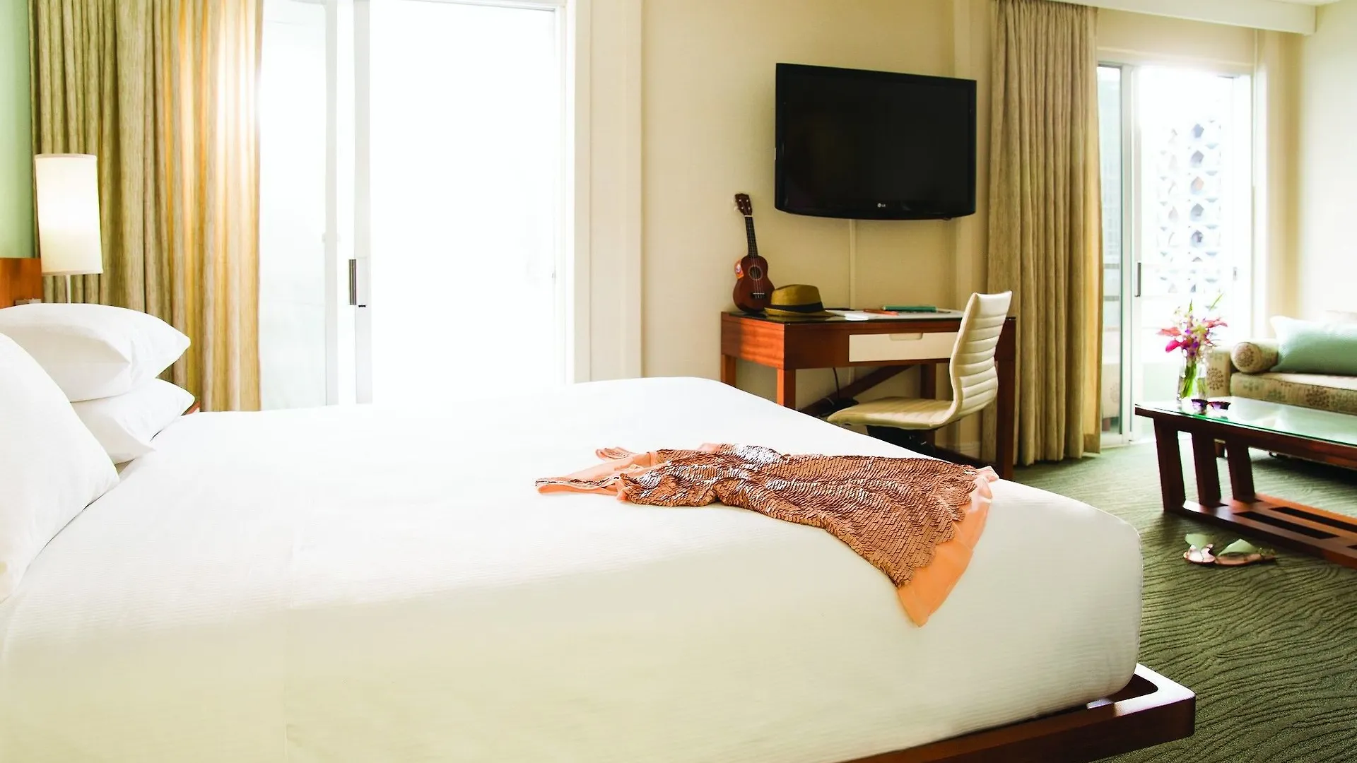Shoreline Hotel Waikiki Honolulu